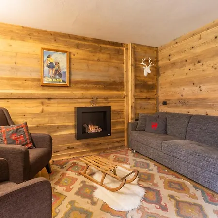 Maison La Louche - *