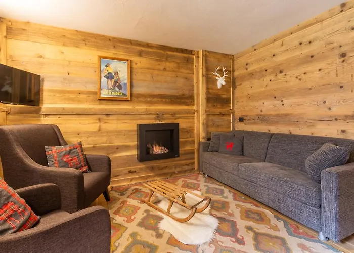 Maison La Louche - *